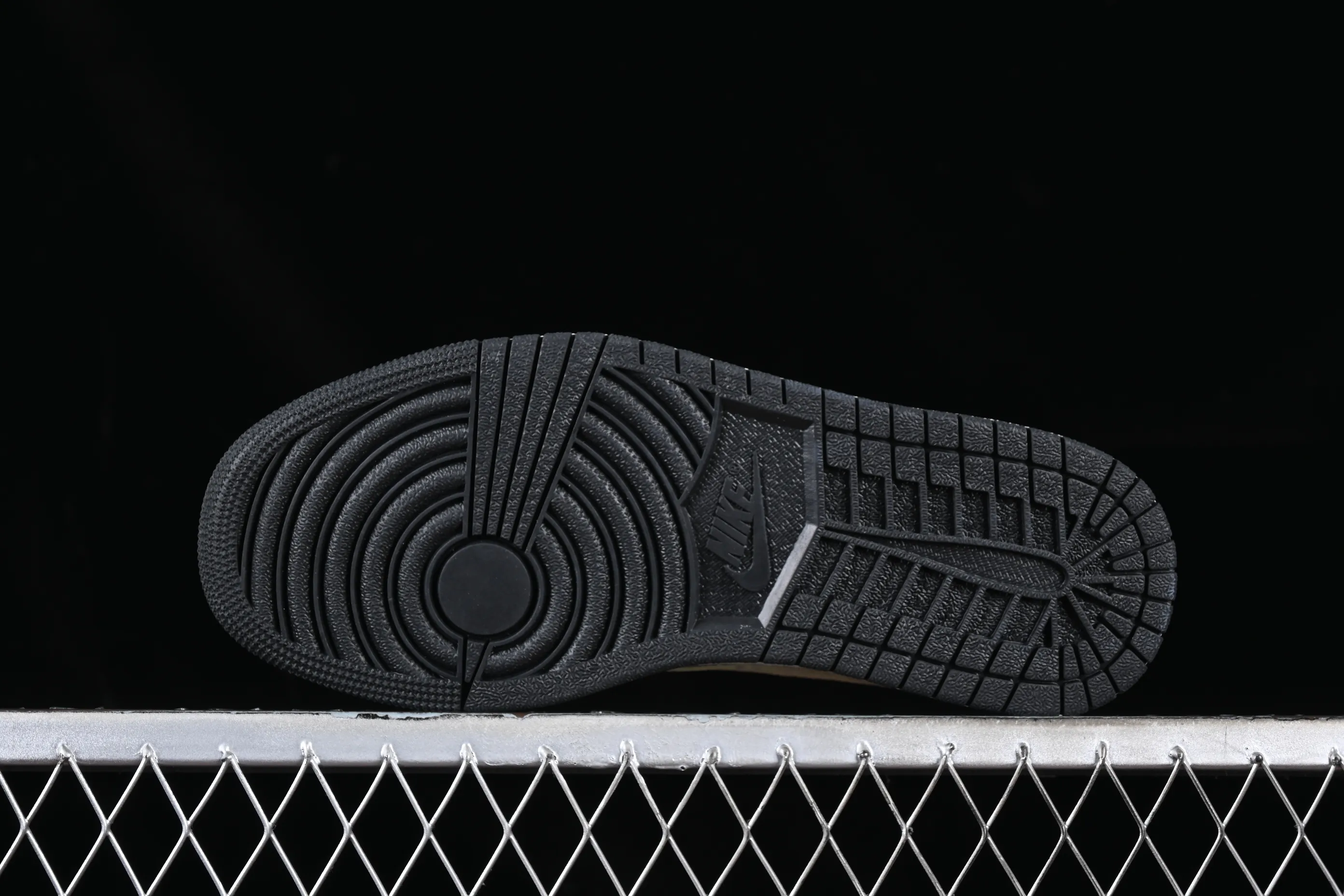 All Categories Air Jordan Jordan Series Basketball Shoes Air Jordan 1 Low Travis Scott x Air Jordan 1 Low OG AJ1 Joe 1 Reversed Overhook Joint Style Casual Sports Basketball Shoes DM7866-678